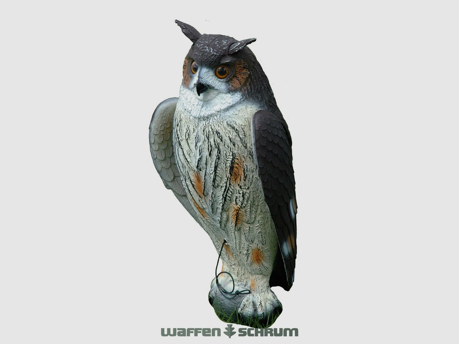 Hüttenuhu mit beweglichen Schwingen