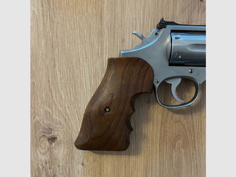Nussbaum Griffschale - S&W Revolver K-Rahmen - S.B.