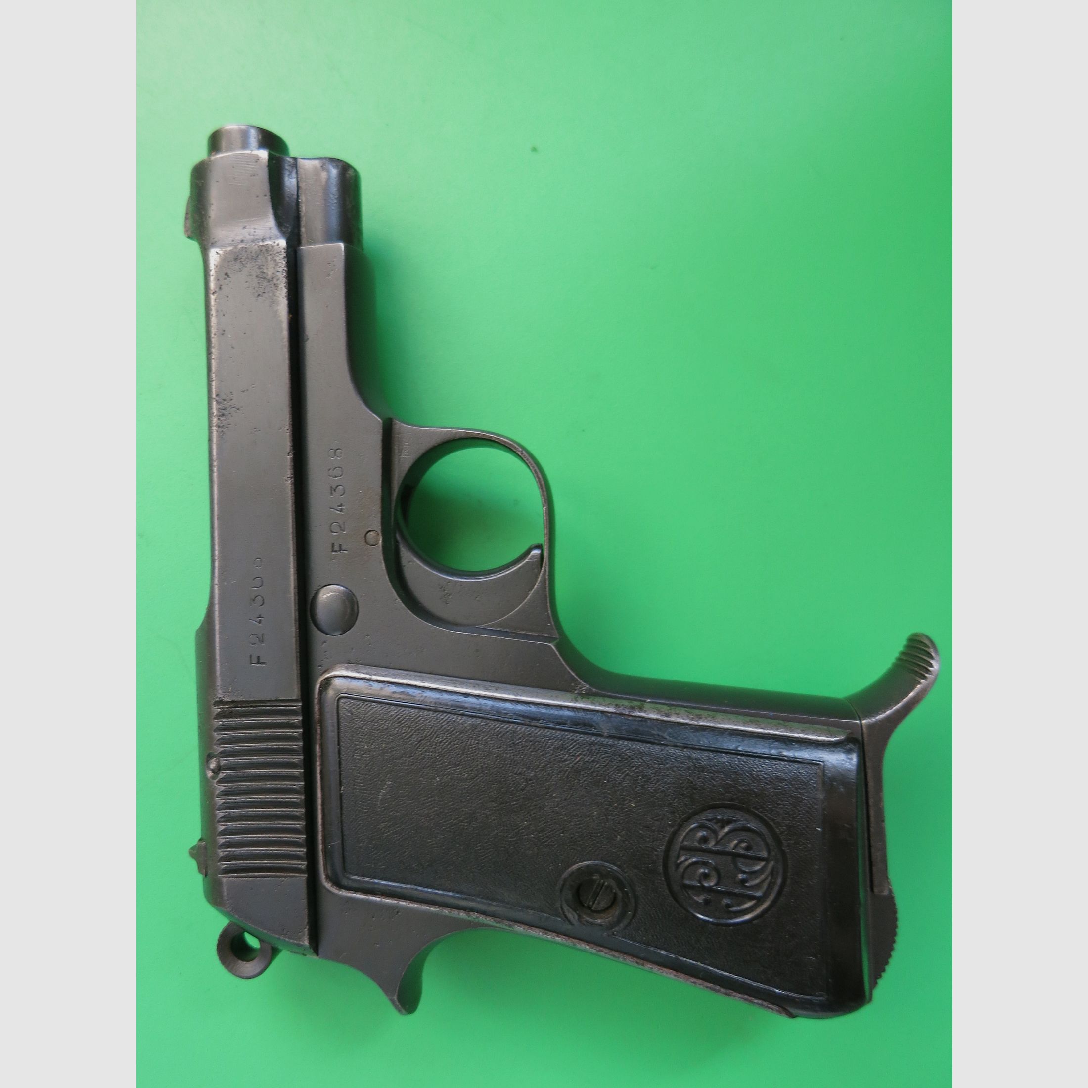 Pistola semiautomática Beretta M1934, 9 mm Corto (380 Auto), Luftwaffe/Heer #33