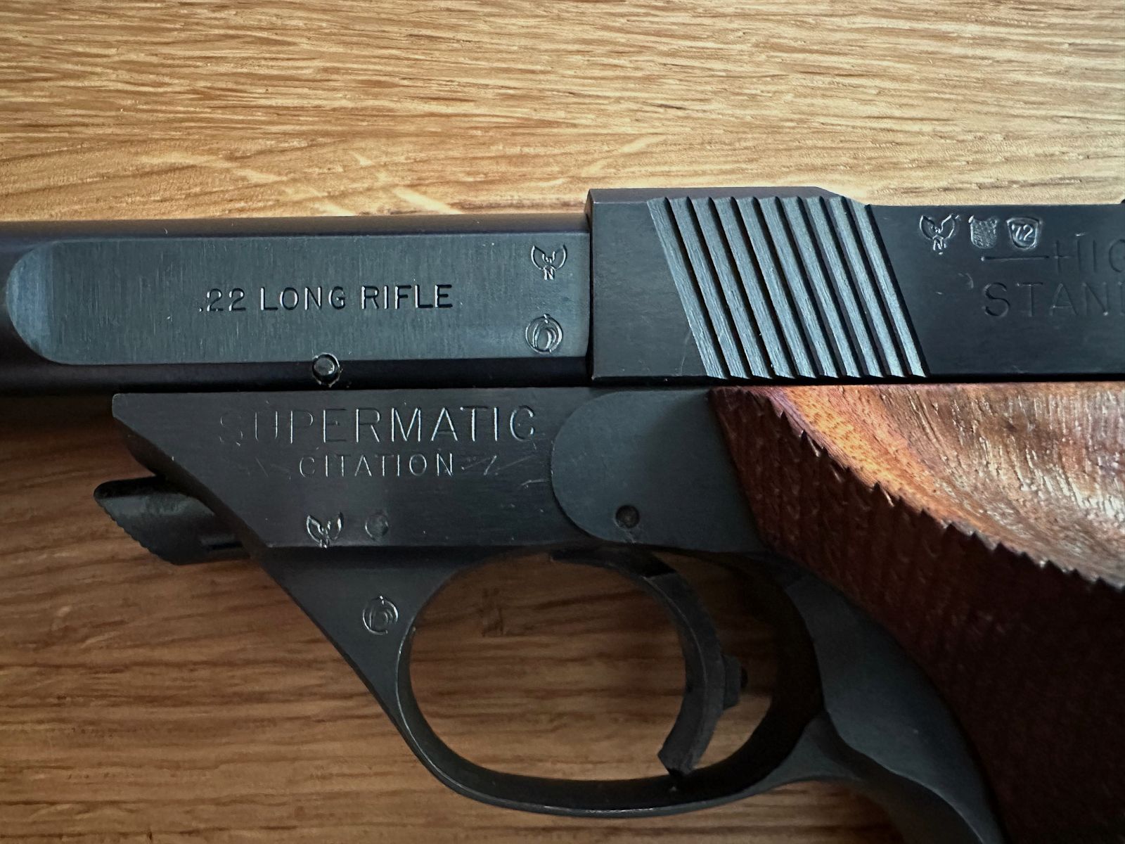 High Standard Supermatic Citation Modell 107 Military .22 l.r. im sammelwürdigen Zustand