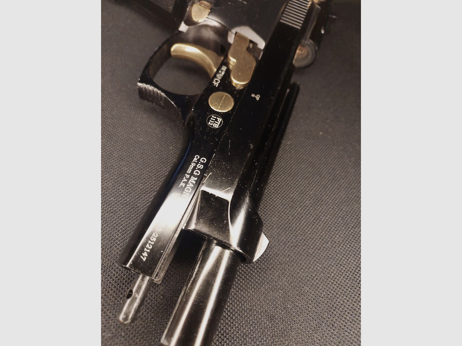 Ekol Firat Magnum Schreckschuss Pistole Schwarz/Gold Kal. 9mm P.A.K. (PTB 1112)