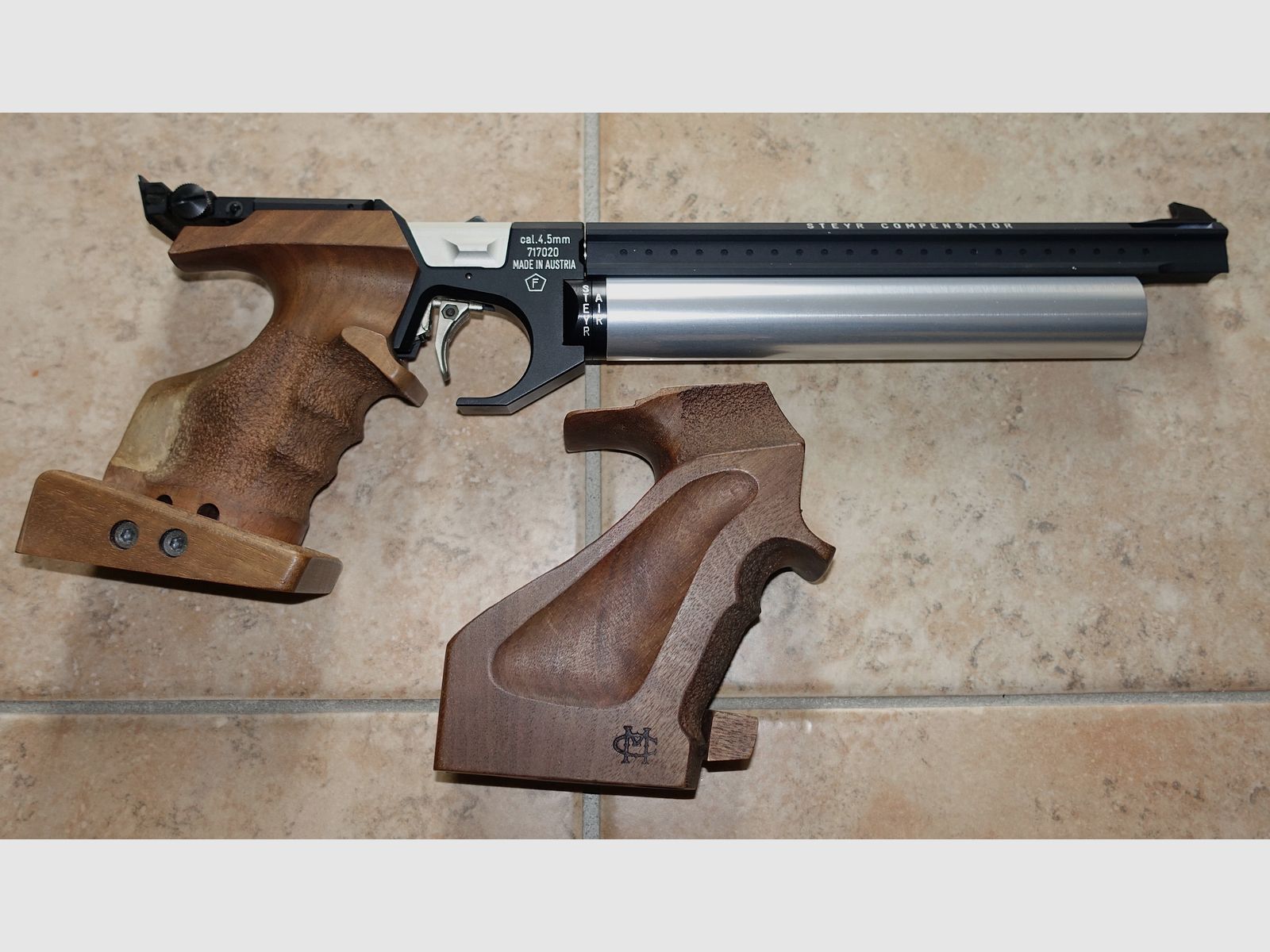 Steyr Pressluft LP Matchpistole im Top-Zustand / Links- oder Rechtsgriff