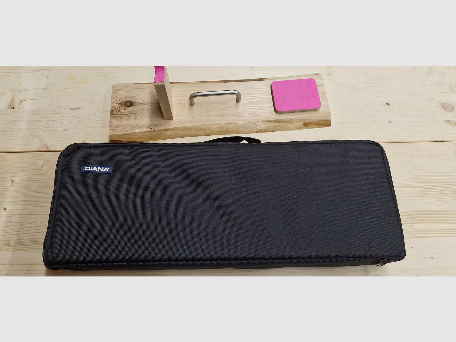 Luftpistole Diana Bandit, Pressluft, Magazin, Schalldämpfer – mit Luftpumpe, Auflage, 4,5mm-Diabolo, Ständer, Zubehör