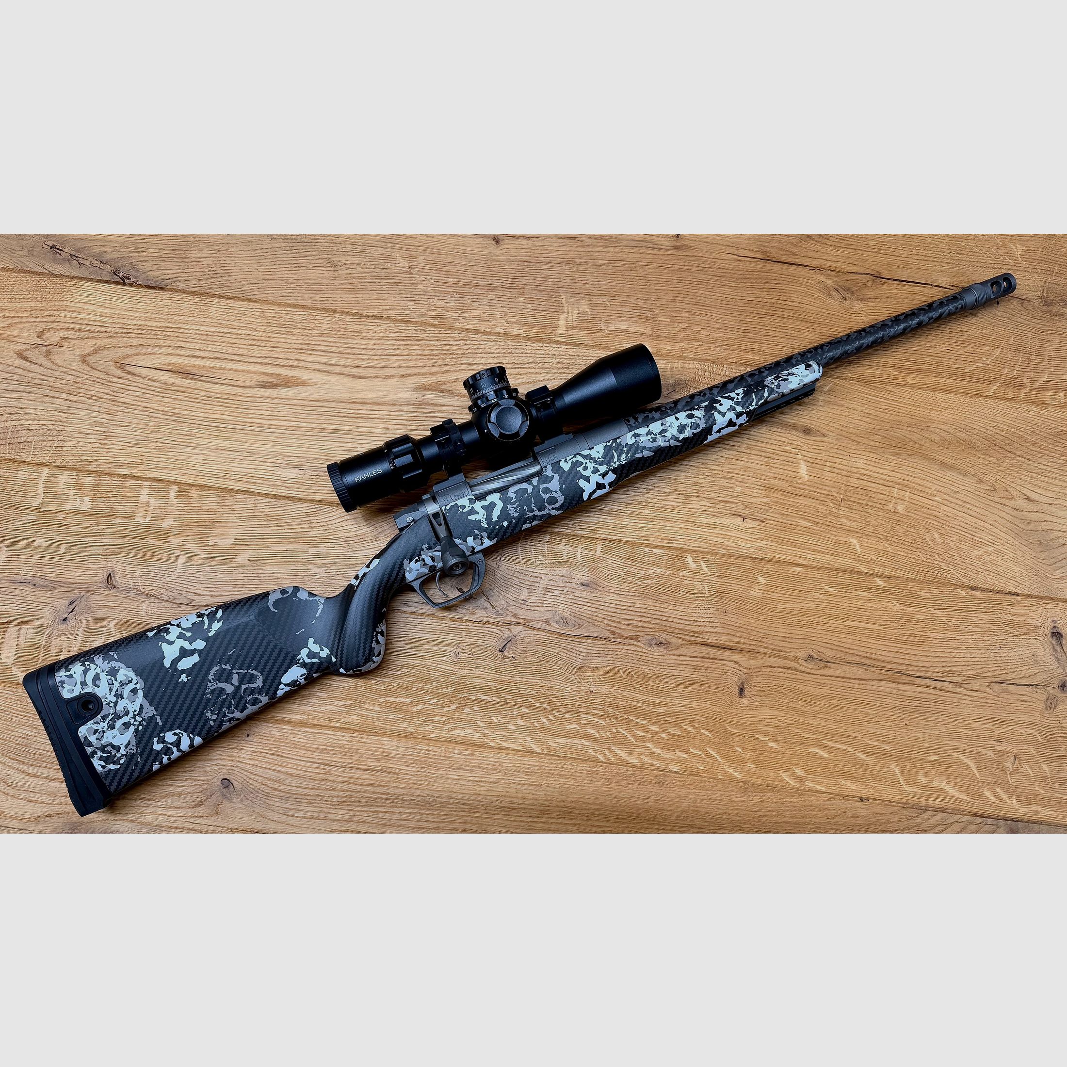 Gunwerks ClymR / 6 Creedmoor / LL 18" / con sistema in titanio / Kahles K318i 3,5-18x50