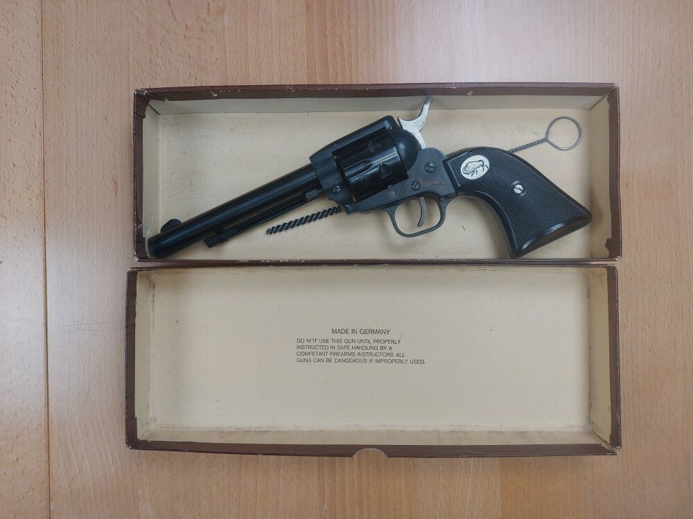 Hermann Schmidt, Ostheim Single Action Army, Buffalo
