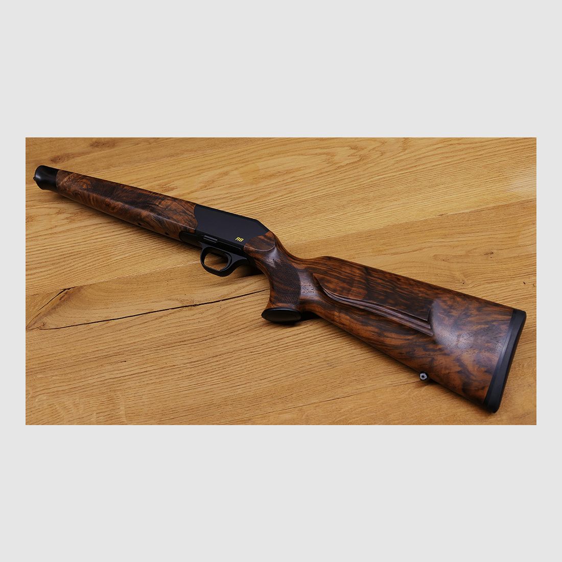 Blaser R8 Schäftung / Holzklasse 7 / Bayrische Doppelfalzbacke / mattes Finish