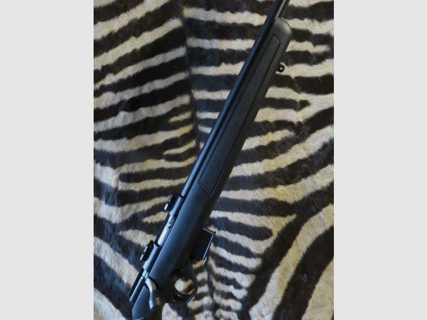 Repetierbüchse MOSSBERG PLINKSTER 817 schwarze Kunststoff Kal.17HMR Lauf 53,5 cm gewinde, Bild 3 von 8