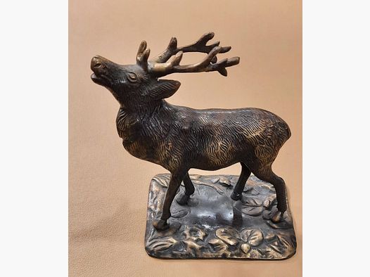 Bronzefigur Hirsch Bronzefigur