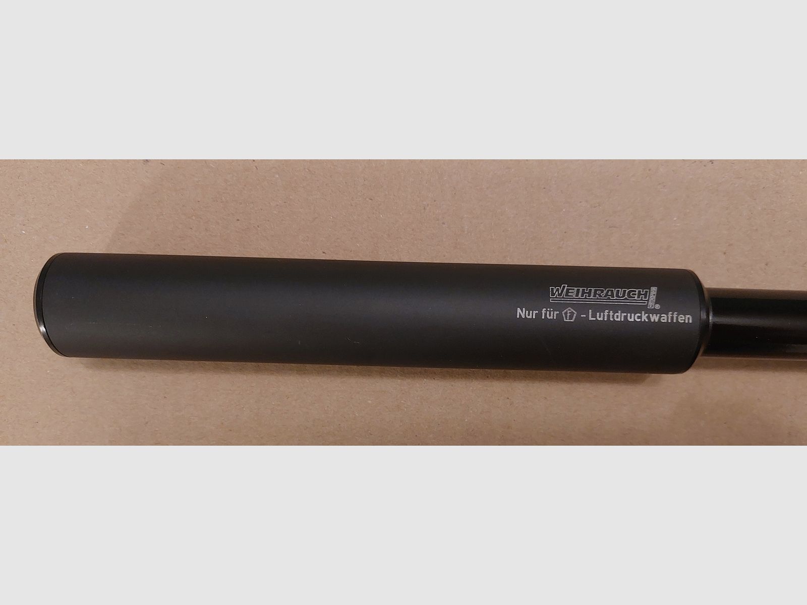 Weihrauch HW 35 K Lauf 4,5 mm ohne F mit lackierten Laufmantel, aufgeschraubten Weihrauch Schalldämpfer