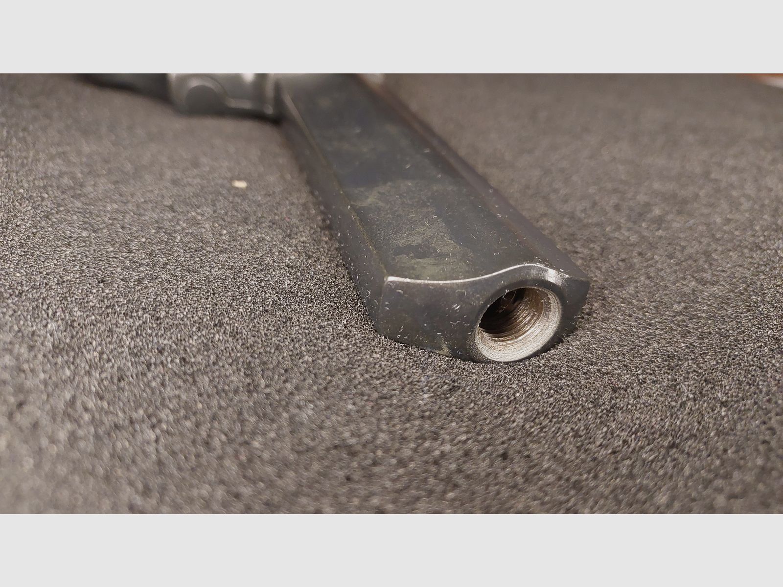 IWG Madlock revólver de detonación, cal. 9 mm R Knall (.380 Knall), PTB 721, "Hecho en Alemania" con funda de hombro de cuero