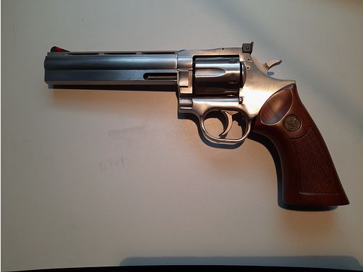 Revolver Dan Wesson Kal. .357 Magnum 6" Lauf + Wechsellauf