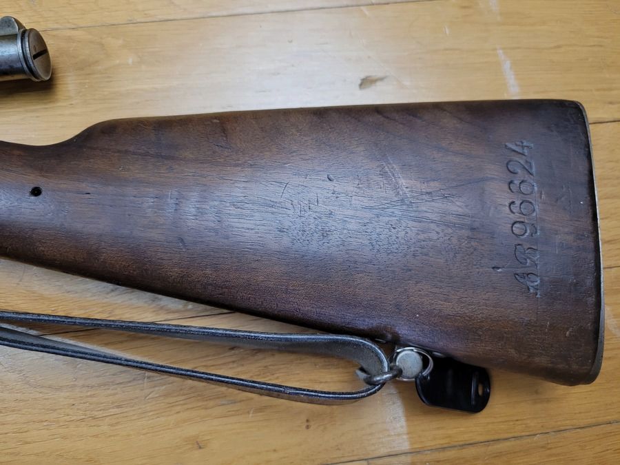 Muy bonito rifle Lebel modelo 1886 M93 - Arsenal de Châtellerault de 1890 - calibre original 8x51R - re-estandarizado en el mismo arsenal en 1893 - Cartucho 32N - Número de serie completo - buen cañón - Pieza rara en TBE+, imagen 3 de 27