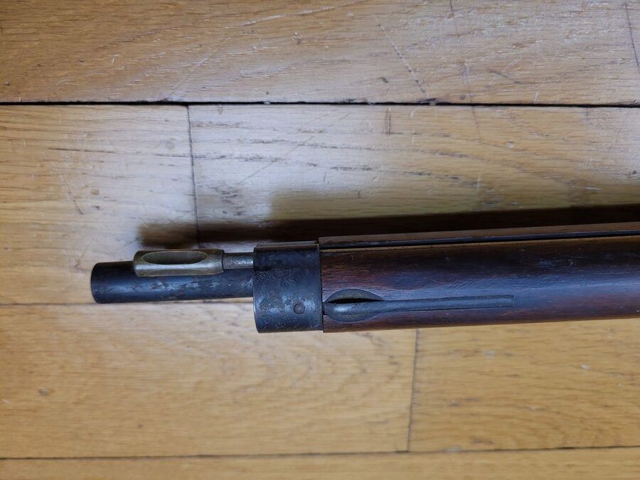 Rarissima e magnifica carabina da cavalleria Berthier 1890 » 2° tipo » – in tre colpi e calibro originale 8×51 – quasi tutte scomparse a causa della conversione allo standard 1916 e successivi – configurazione 100% originale – completamente monomatricolata fino al bastone di pulizia – stato museale!, immagine 13 di 30
