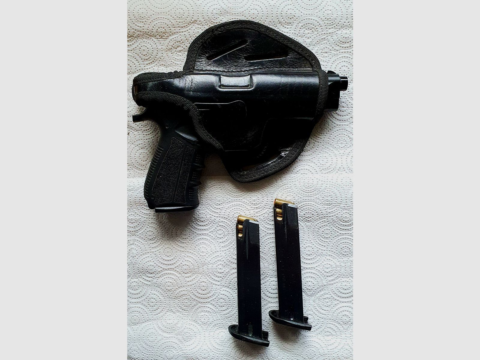 Zoraki 918  PTB Gas / Schreckschuß Pistole , 18 + 1 -schlüssig, 2 Zusatzmagazine+ Lederholster