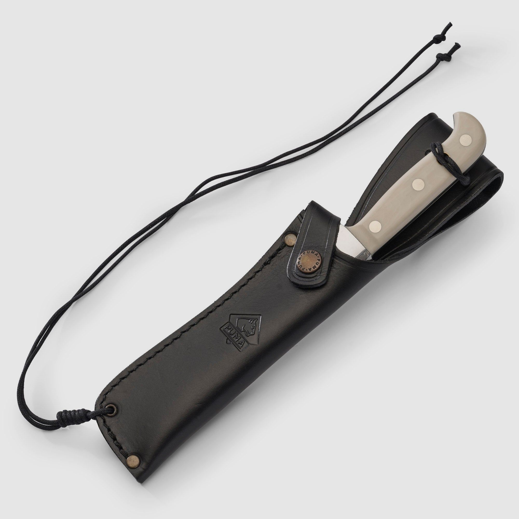 PUMA white hunter, Elefant mit Holz-Geschenkbox