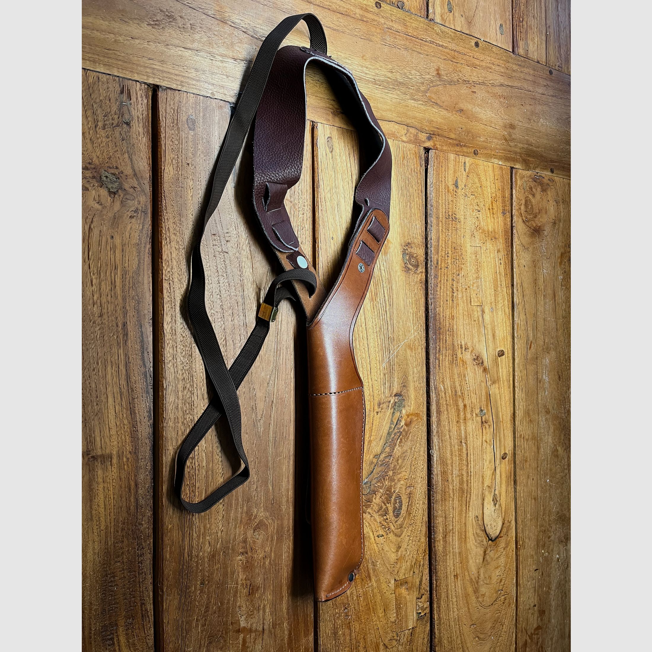 Shoulder holster for 6-inch revolver