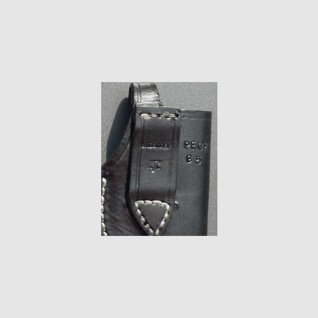 HKDesign Holster  Art. Nr.  002 : kleine Einfachholster mit Sicherheitsriemen   -  für:  diverse Waffen, siehe weitere Fotos u.A. S&W 60 -  für Linkshänder