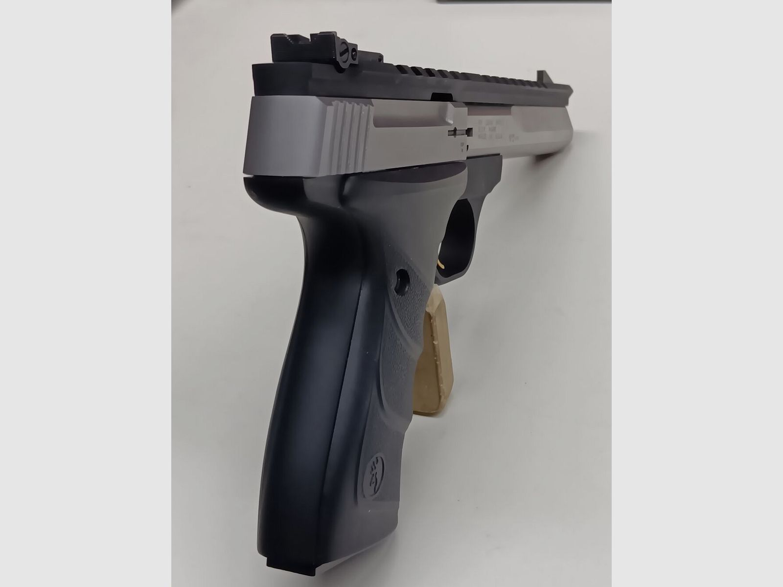 Browning Arms Company - USA Buck Mark