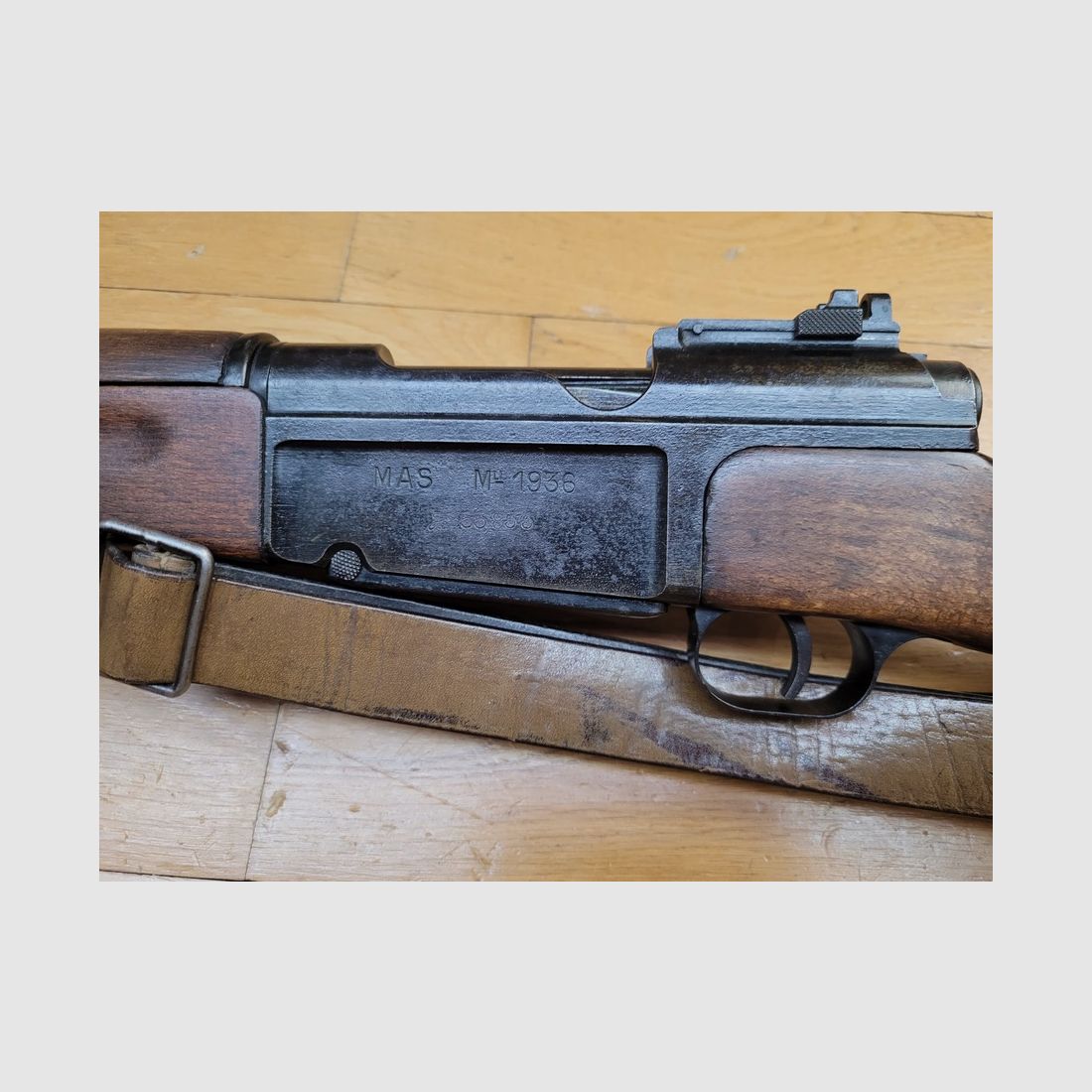 Znakomity MAS 36 1. typ oryginalny – Brak modyfikacji po końcu 1939 – 7,5×54 MAS – Pojedynczy numer seryjny w tym bagnet – Doskonała lufa – Pasek – Klipsy dostępne – TBE ++ – Topowy obiekt kolekcjonerski!, zdjęcie 4 z 36