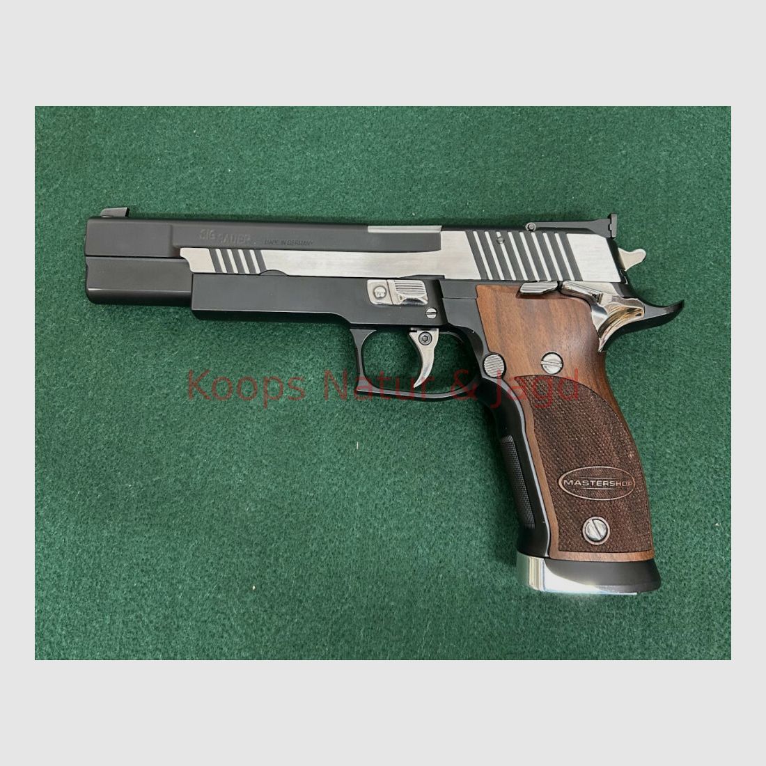 Sig Sauer P 226 X-Six Black Black & White