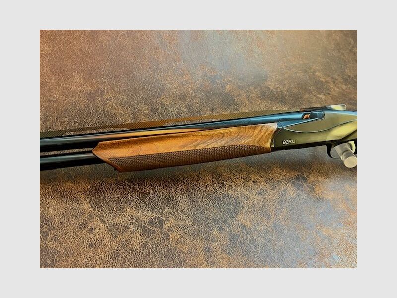 Benelli 828U Zwart Links
