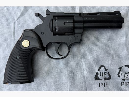 UMAREX model Python. Caliber 9 mm blank (.380 blank). Black