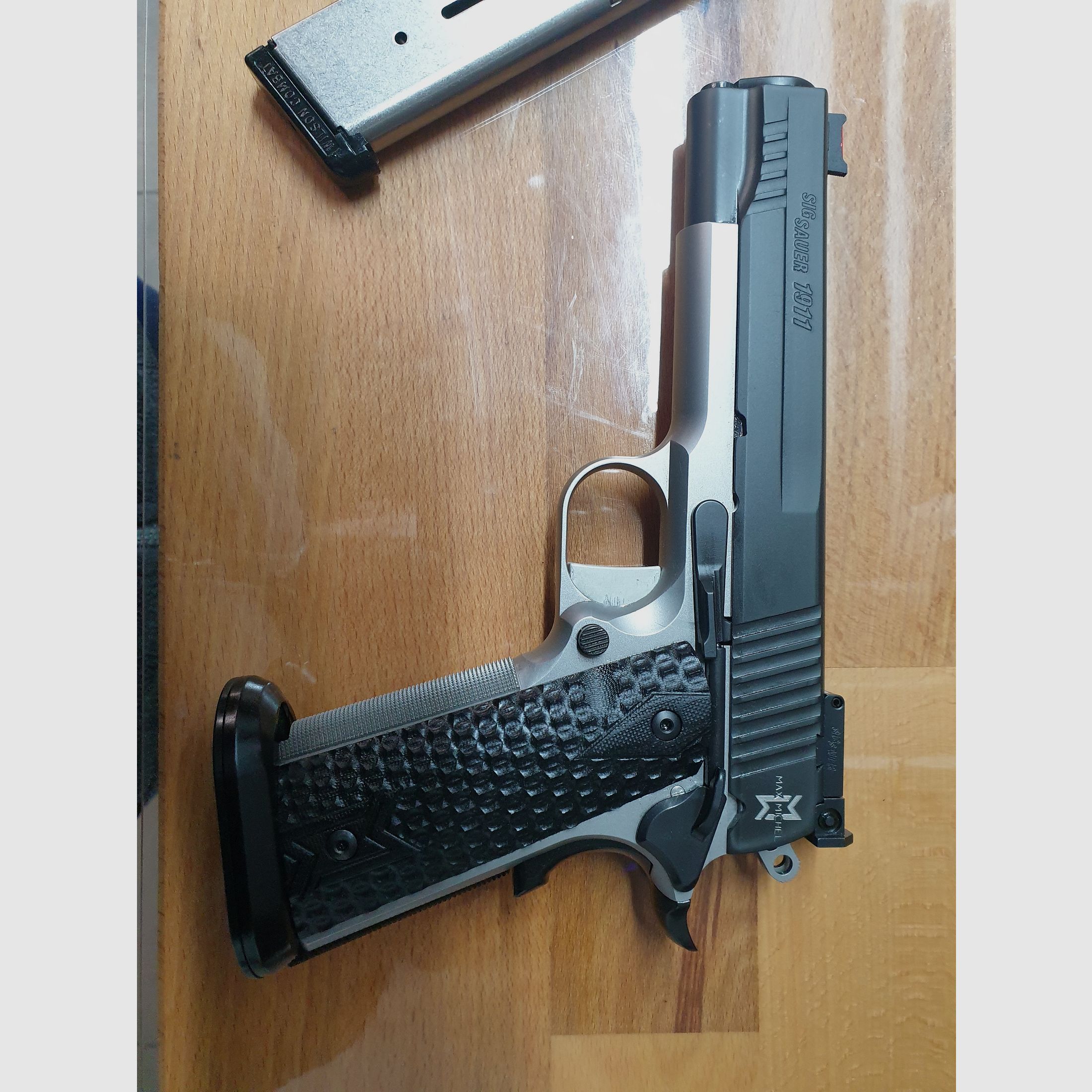 Sig Sauer Max Michel
