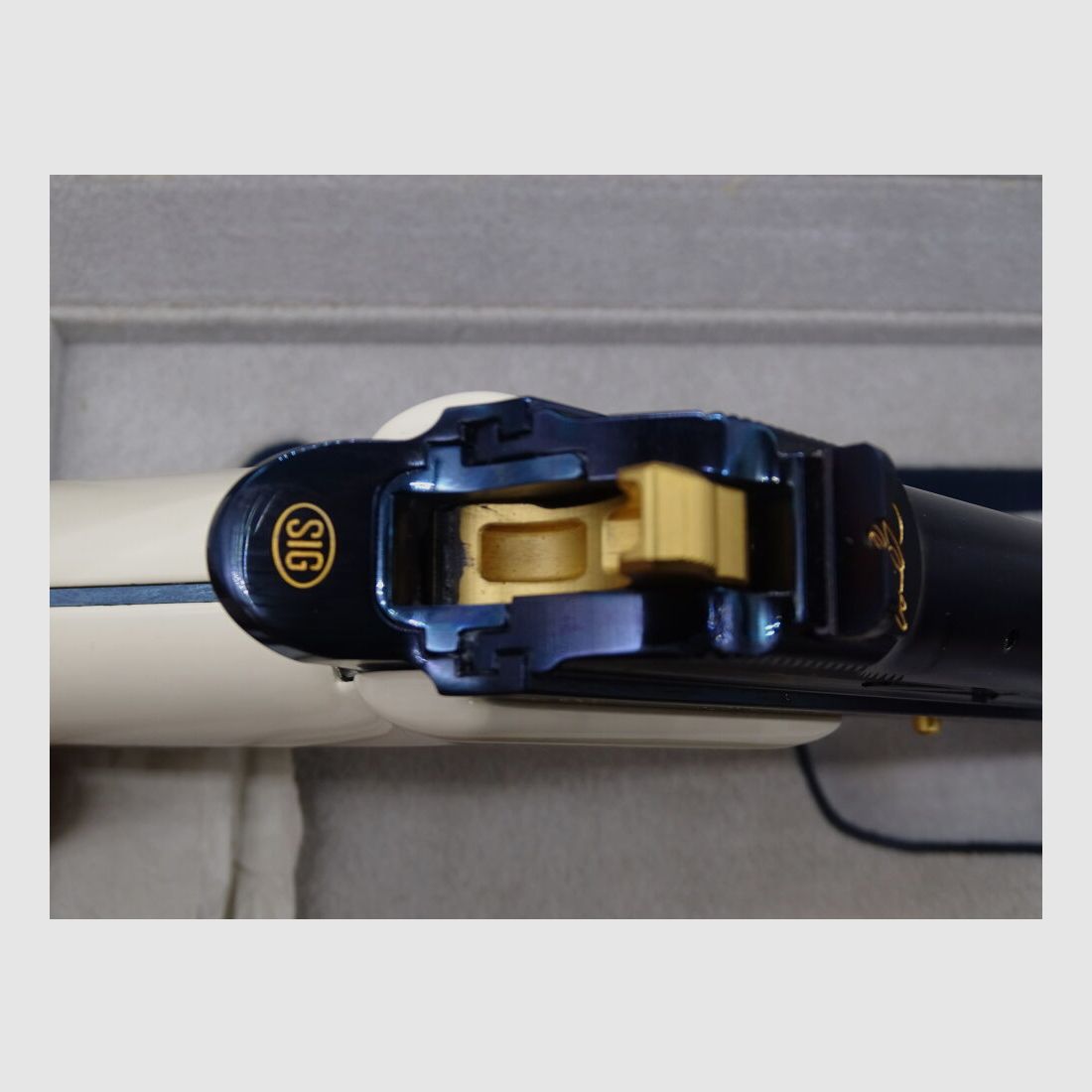 SIG P210 Helvetica UNGESCHOSSEN P210 Helvetica