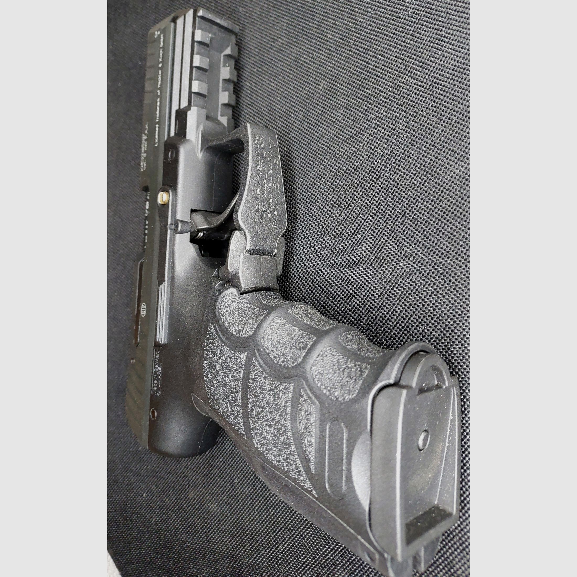 Heckler & Koch P30 blank firing pistol 9 mm P.A.K. blued (PTB 912)