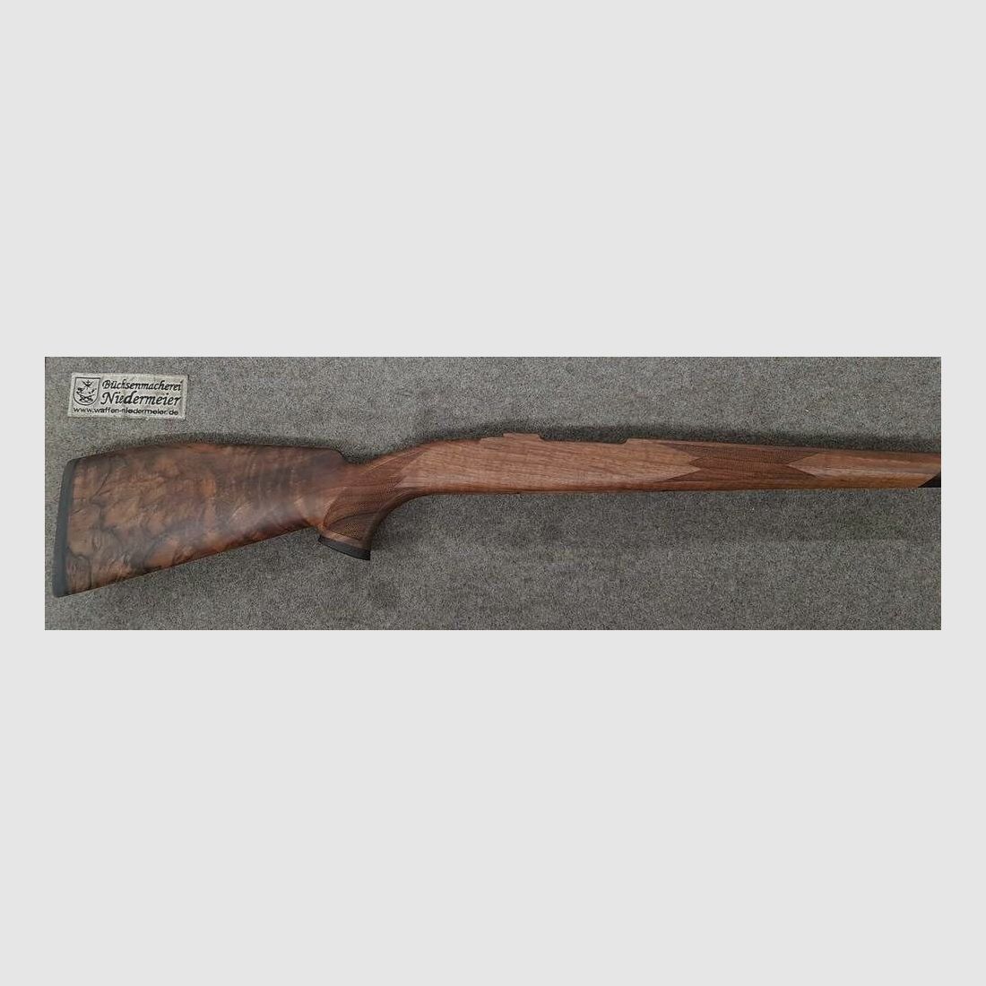 Niedermeier M98 Nussholzschaft, bay. Backe