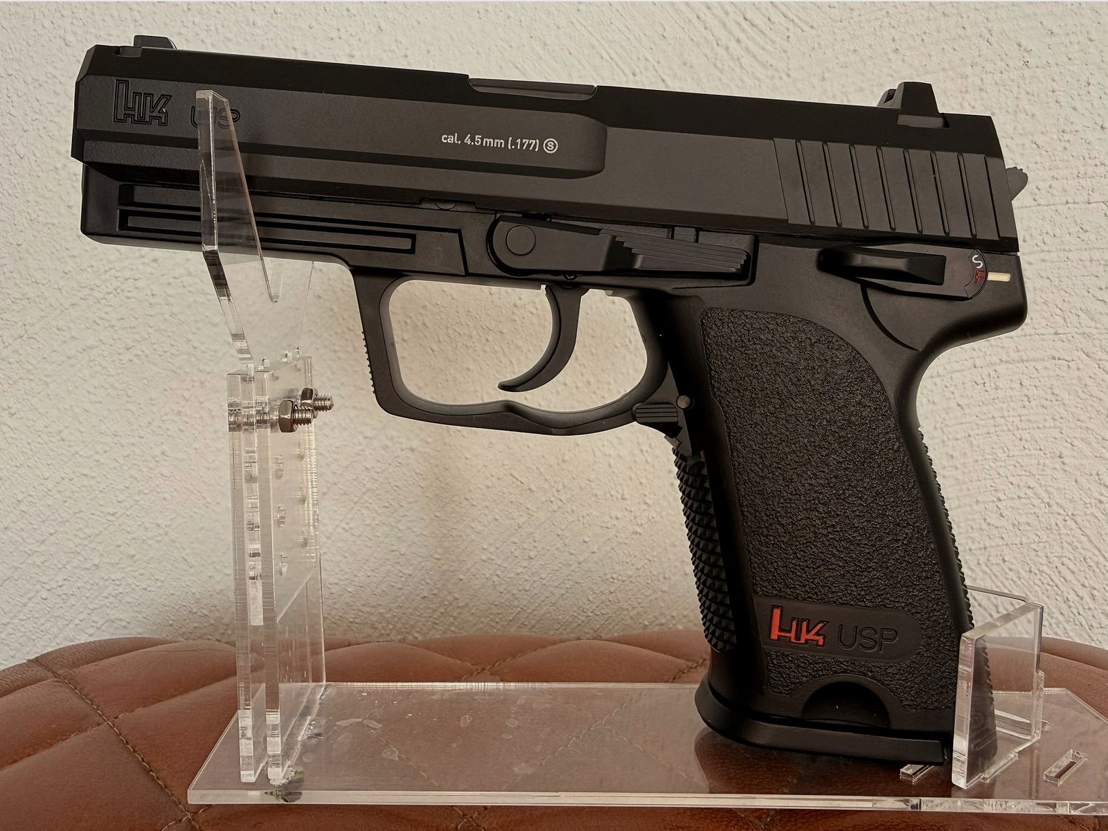 Heckler & Koch USP 4,5 mm BB Co2-Pistolet z Blowbackiem