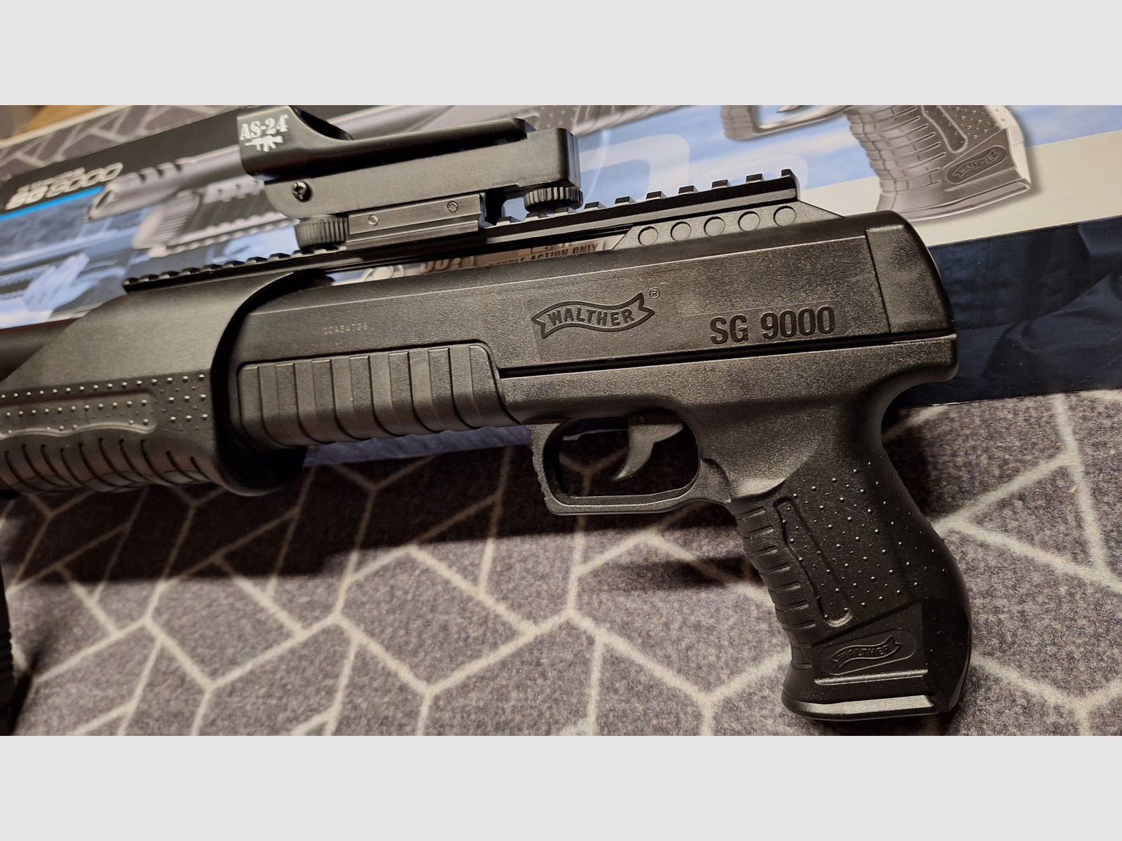 Walther SG9000 4.5mmBB CO2 as good as new!