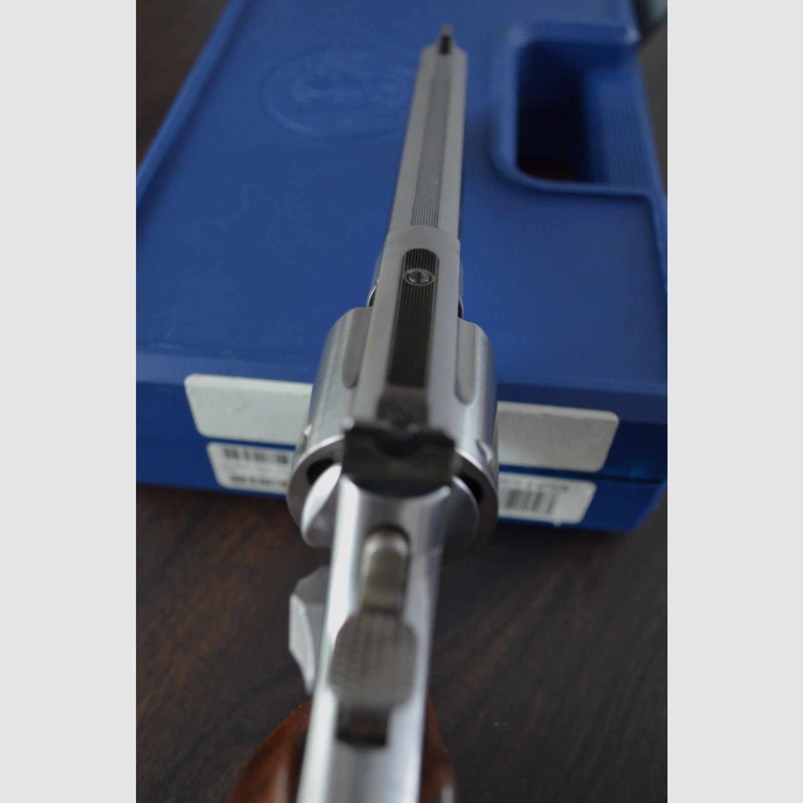 Smith & Wesson 686-6 Target Champion Kal.357 Mag. 6 Zoll Lauf im S&W Koffer mit Zubehör