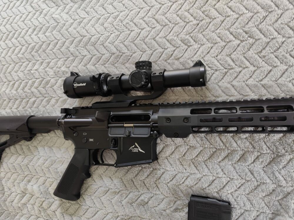 ALPEN ARMS STG15C, cal. .223 Rem, AR15-style, 10.5" barrel semi-automatic rifle in AR15 style with short 10.5" barrel incl. ZF Firefield Rapidstrike 1-6x24