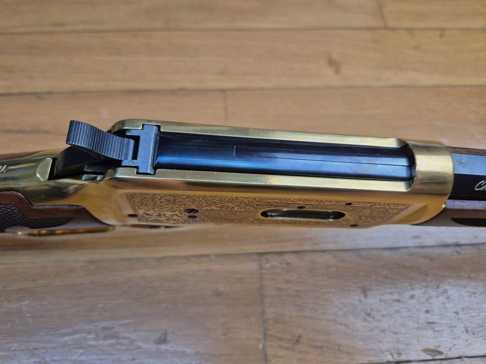 Winchester Kommemoration « Oliver F. Winchester » 1894 – 19.999 Ex. – Wunderschöne Rautenmuster – 38-55Win – Nie geschossen – Zustand TBE+++, Bild 20 von 35