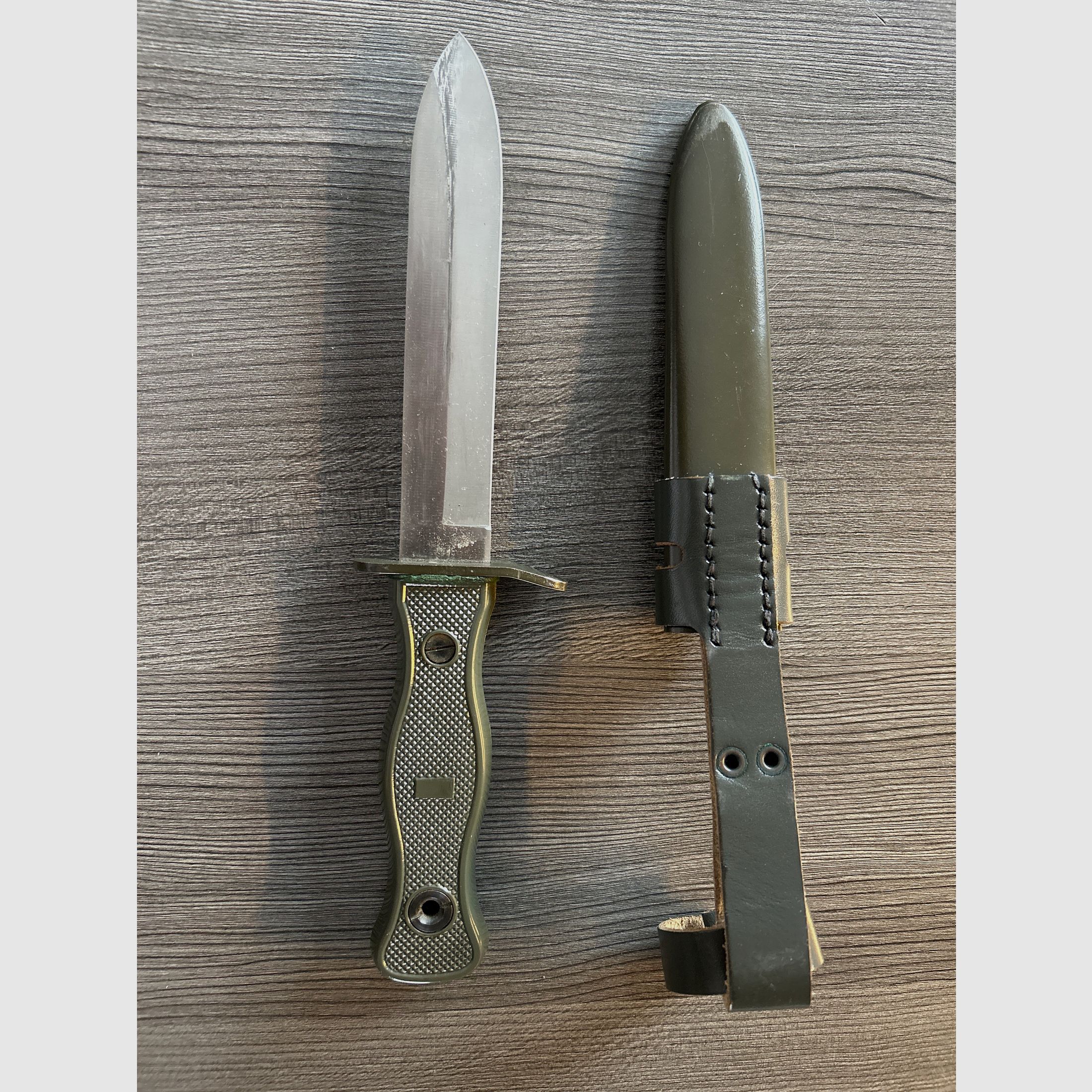 Kampfmesser der Bundeswehr (altes Modell) Von TSR