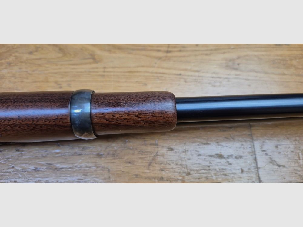 Sehr schöne Winchester Gedenkwaffe „Sheriff Bat Masterson“ – Saddle Rifle Modell 1894 – Waffe von 1979 – Nur 8.000 Exemplare – Kal. 30-30 Win – RAR Originalbox in BE+ – Waffe im Zustand von fast neu – TBE+++, Bild 17 von 36