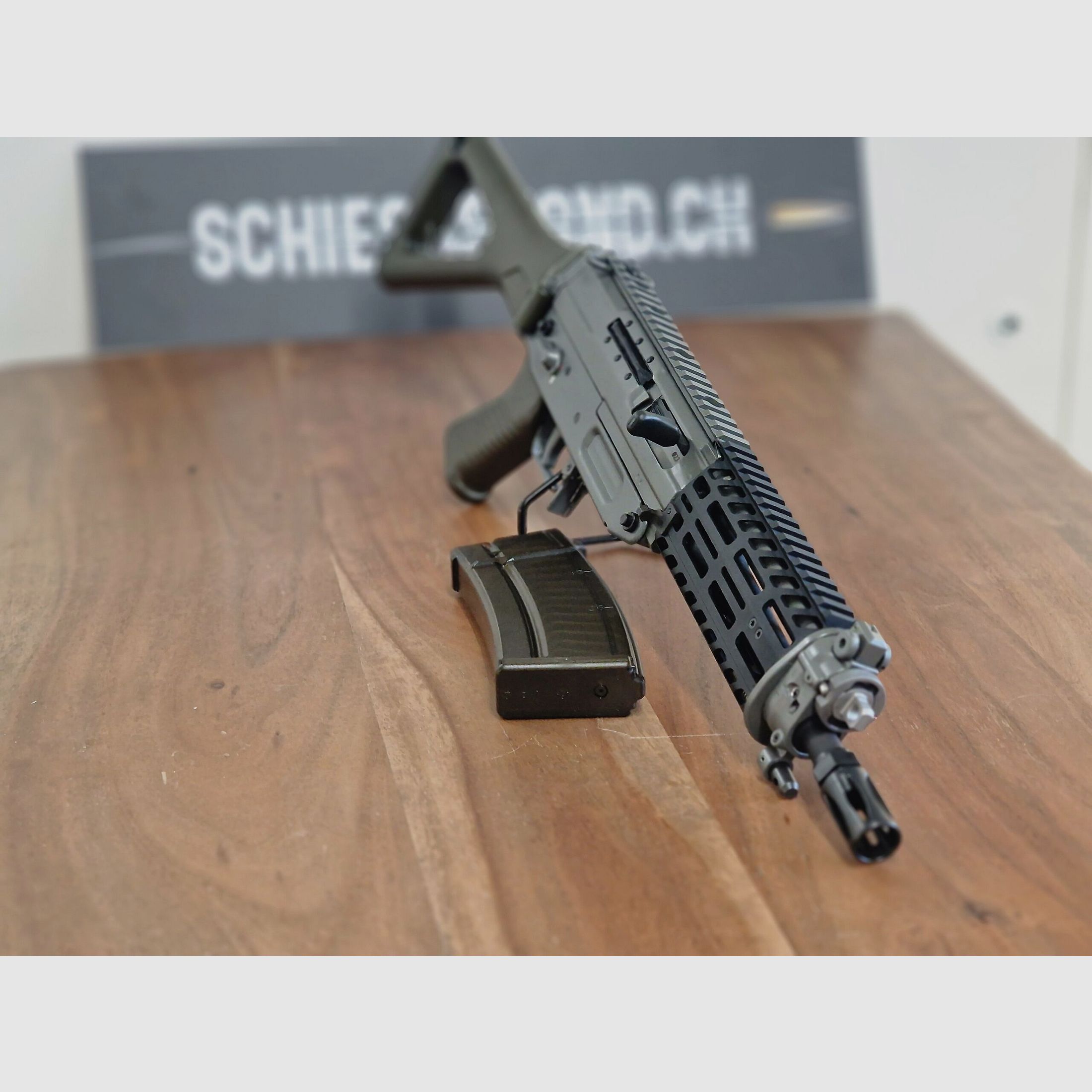 Sig Sauer – Halbauto / SG553 / .223 Rem / Grün, Bild 6 von 9