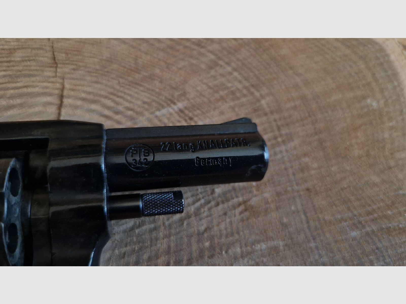 Röhm RG 77 Revolver Kaliber .22 lang in OVP Schreckschuss 
