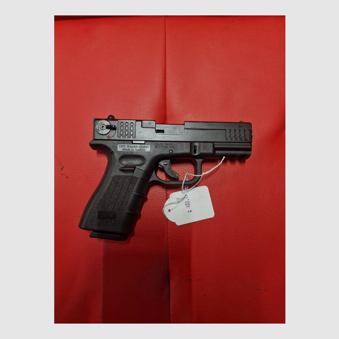 ISSC M22 BLACK 22 LR (GEBRAUCHT), Bild 1 von 3