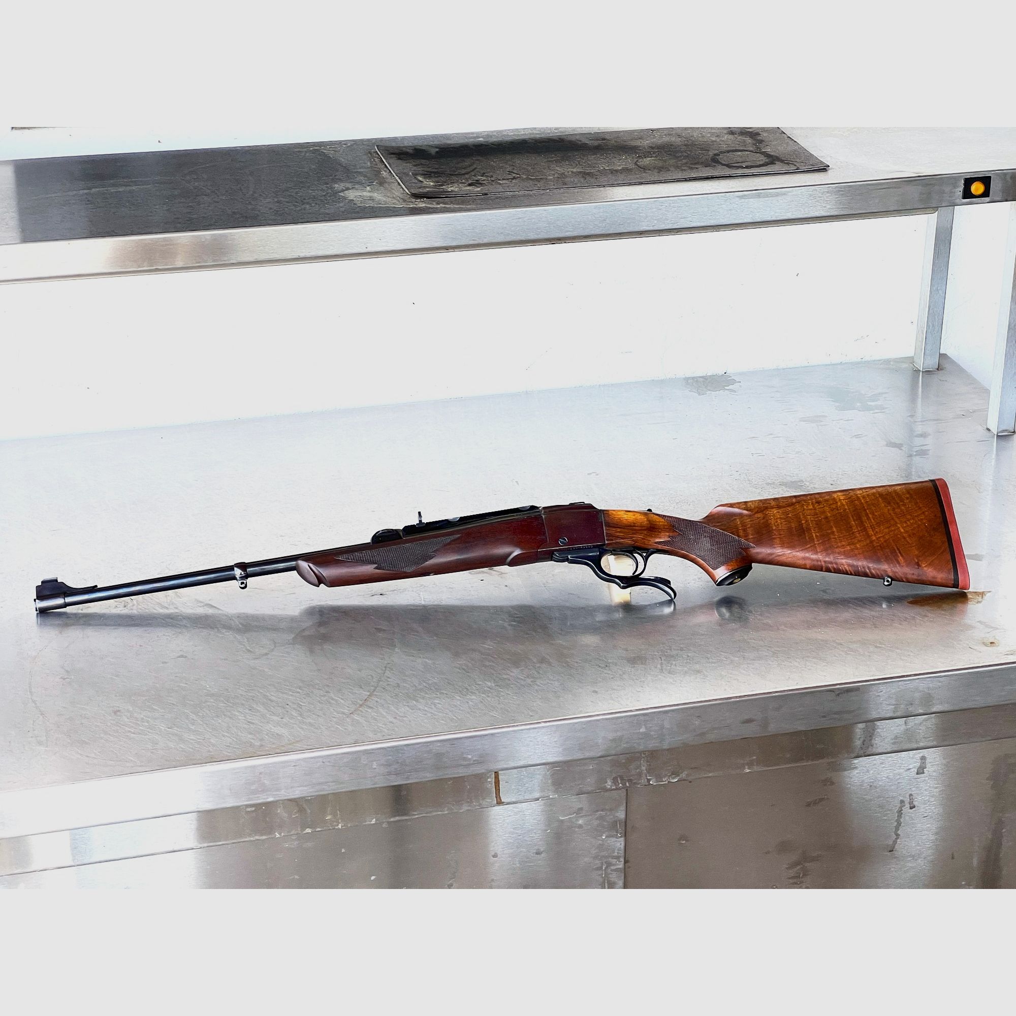 Ruger No.1 .243 Win. Rifle de caída