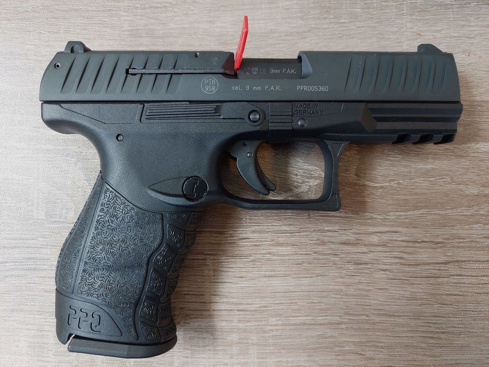 Walther PPQ M2 | 9 mm P.A.K. (+ Walther Holster)