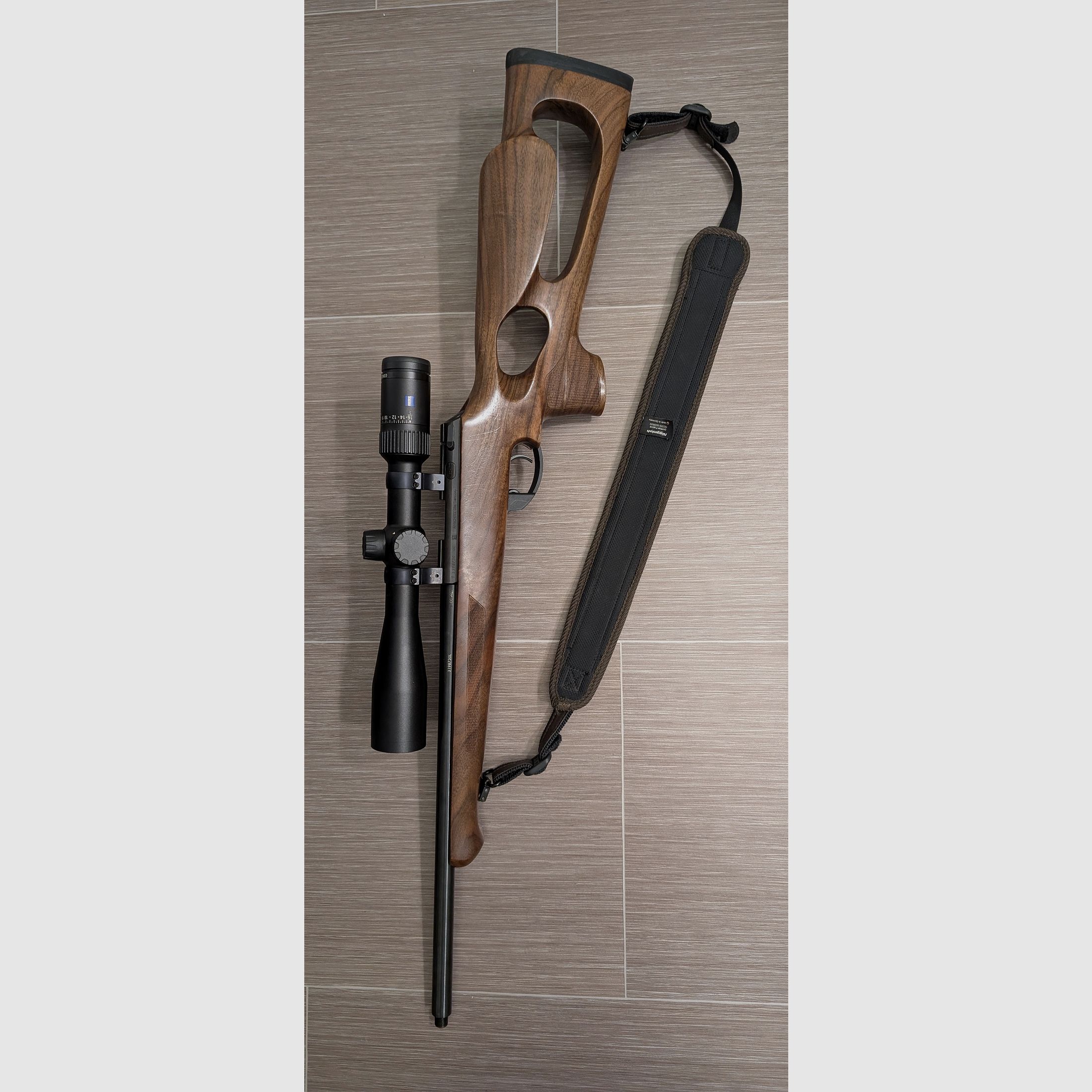 Anschütz 1761 Lochschaft 17hmr. Zeiss Conquest V4 4-16x44