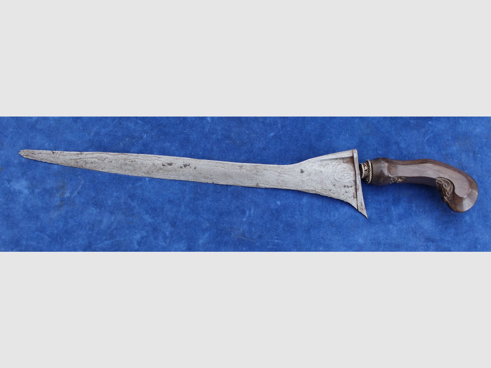 Beautiful old Javanese kris, image 9 of 15
