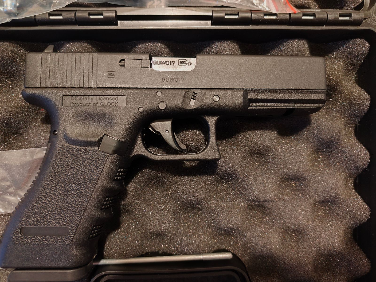 Glock 17 CO2 GBB pistol (caliber 4.5mm)