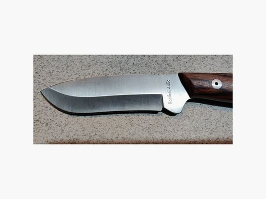 Fahrtenmesser aus 440c Stahl mit brauner Leder Scheide