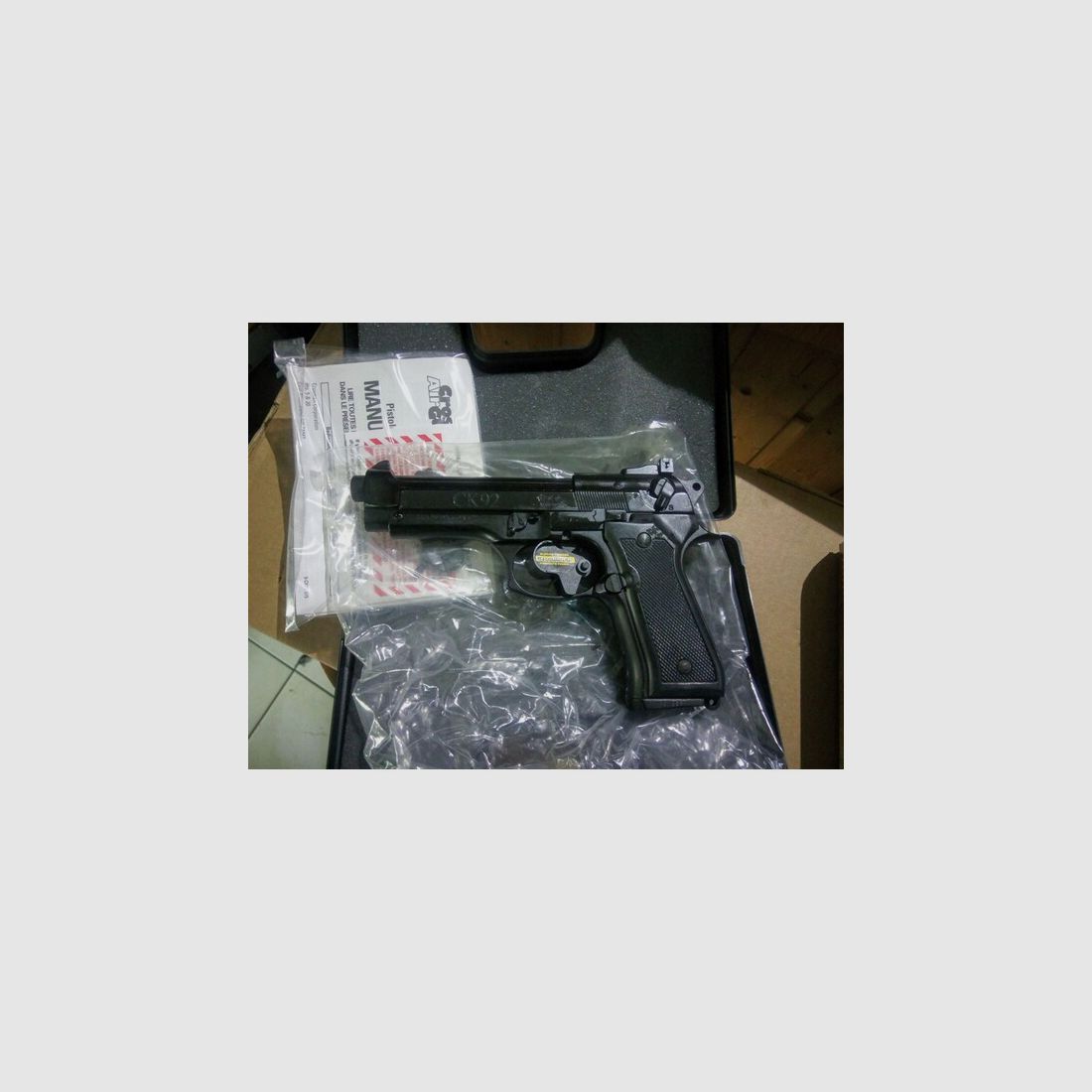 Beretta 92 Nachbau von Crosman CK 92 CO2 von 1999