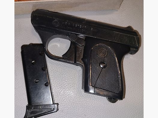 ME 8 DETEKTIVE  / ohne Zubehör / mit OVP / cal. 8mm / PTB 100/2  / SCHRECKSCHUSS GAS PISTOLE SILVESTER SELBSTVERTEIDIGUNG SAMMLUNG / GEBRAUCHT