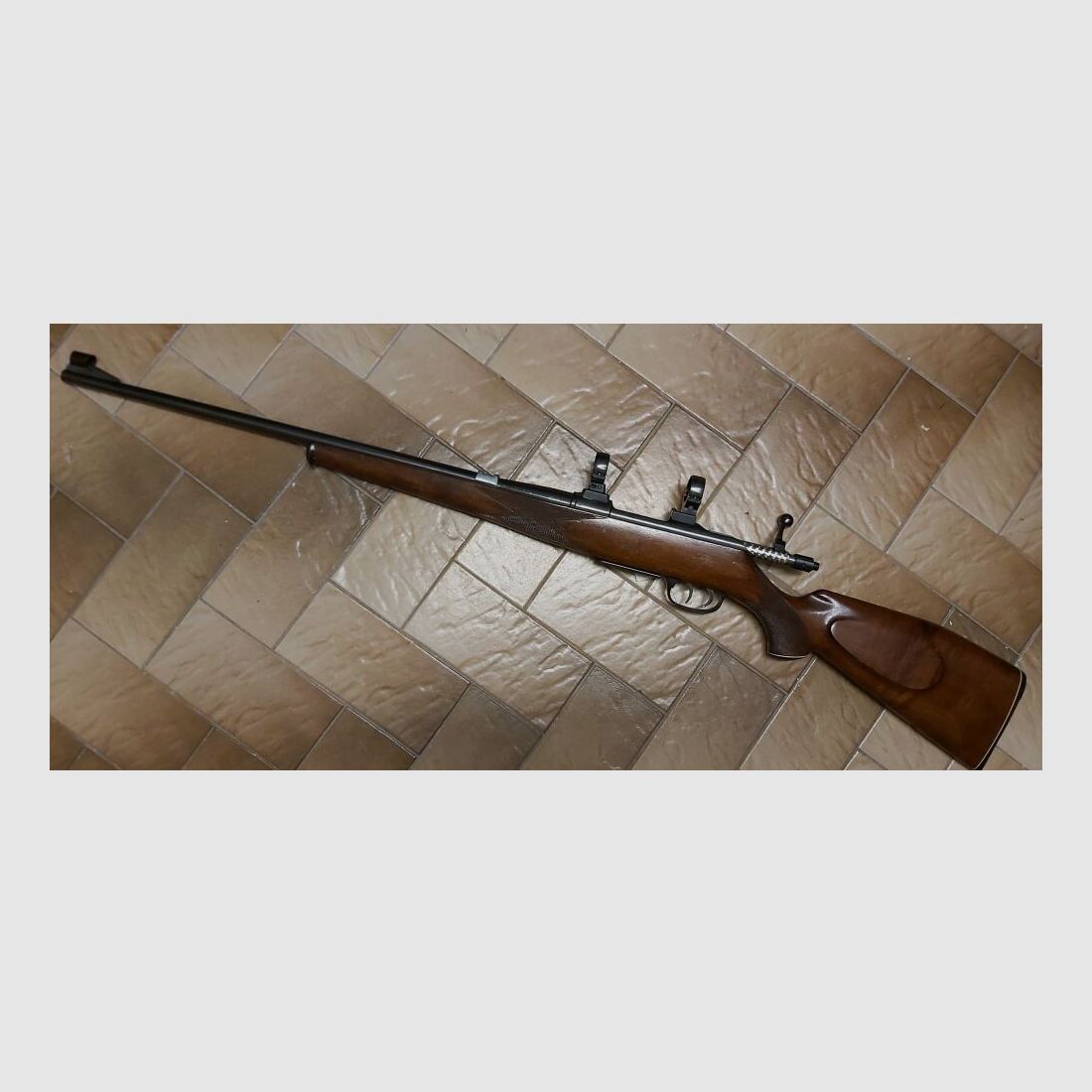 Corte de guerra - Stuttgart Krico