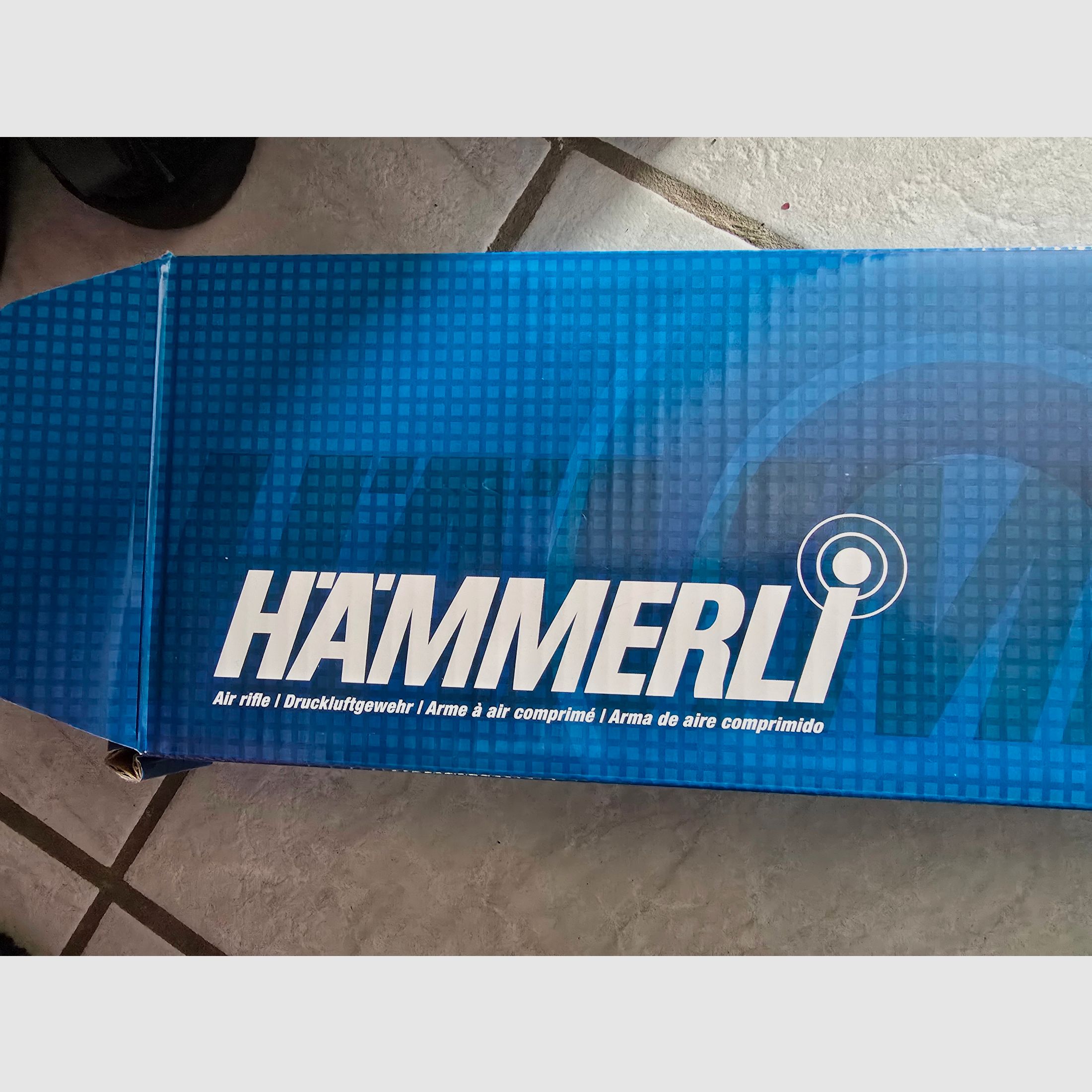 Luchtgeweer kniklader